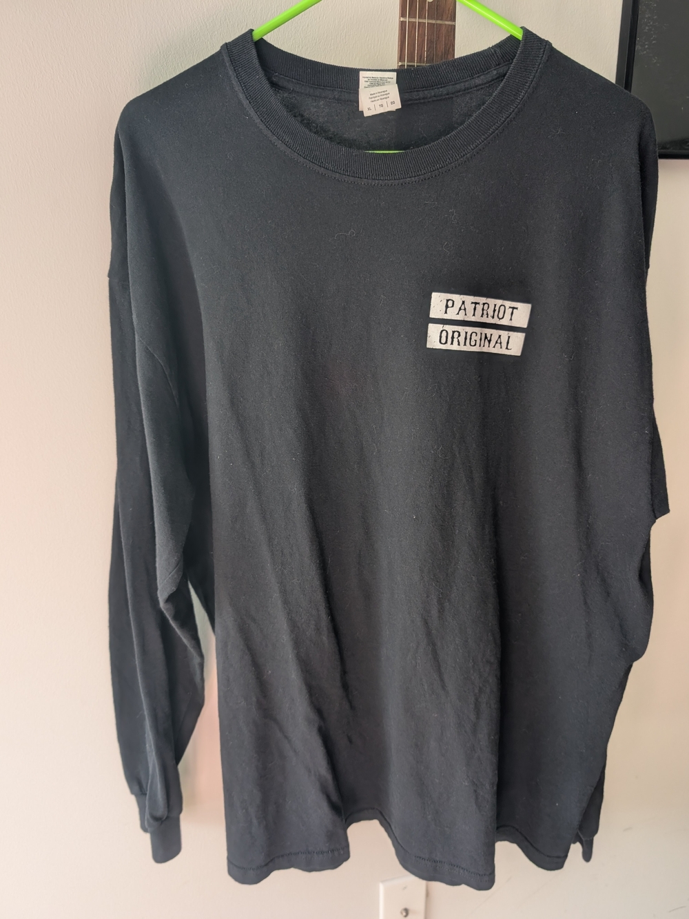 Men's Black Long-Sleeve Shirt